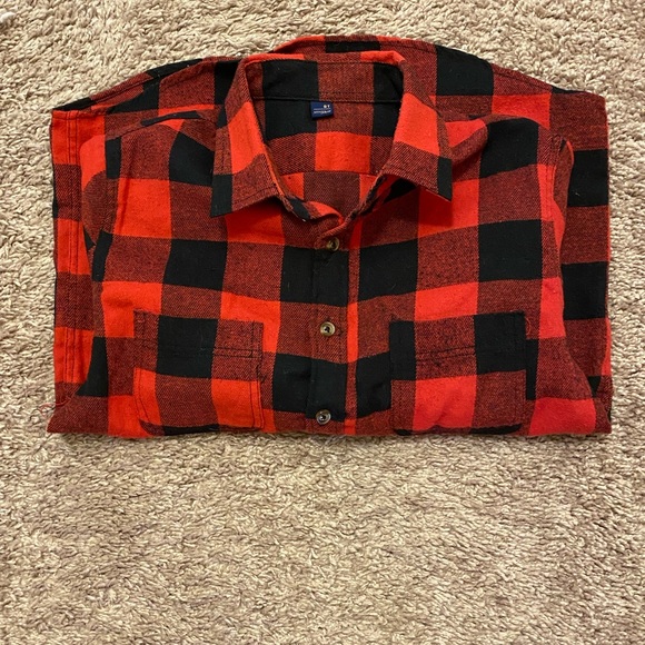 PLAID Long Sleeve button up shirt Red and black Boys size 8✨Like New✨ very nice - Picture 3 of 6